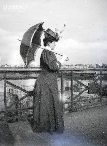 La dame à l'ombrelle
