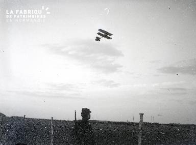 C001 L'avion dans le ciel