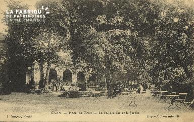 Cl 04 099 Caen- Hôtel de Than- Salle d'été et le jardin