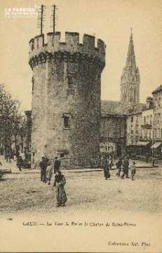 Cl 04 146 Caen- La tour Leroy et le Clocher St-Pierre