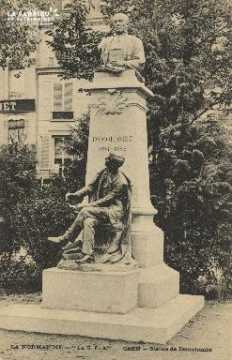 Cl 05 130 Caen- Statue de Demolombe
