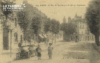 Cl 06 211 Caen-La rue de Bayeux près de l'école supérieur