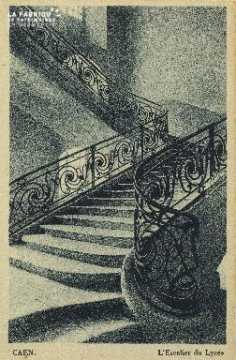 Cl 06 287 Caen-L'escalier du lycée