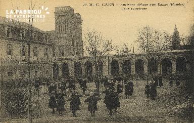 Cl 06 415 Caen-Ancienne abbaye aux dames (hospice)-Cour intérieure