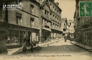 Cl 08 003 Caen rue Porte-au-Berger Vieilles Maisons Normandes