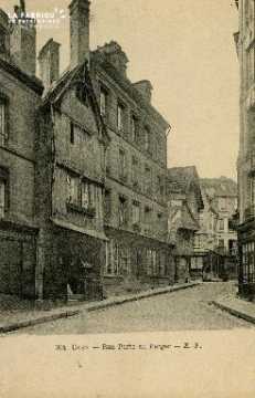 Cl 08 016 Caen rue Porte-au-Berger