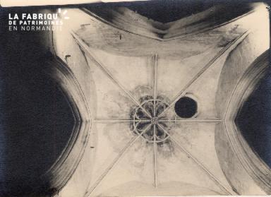 Caen-  Eglise.
