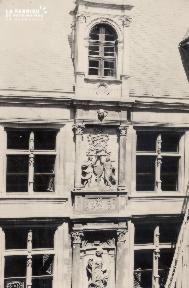 Hôtel d'Escoville- Détail de façade.