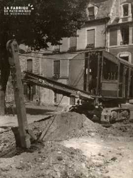 creusement tranchées place St Gilles sept 1939