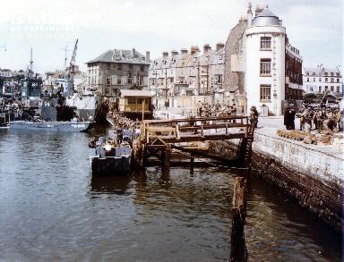Royaume-Uni : embarquement sur les navires, préparation au Débarquement (début juin 1944)