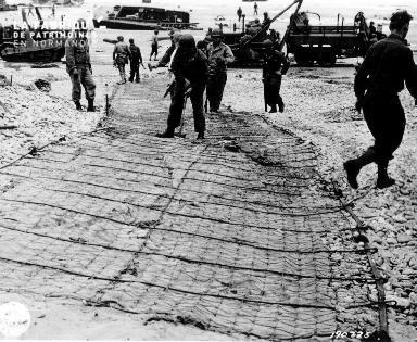 Soldats américains sur la plage d'Omaha beach