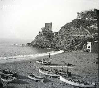 La plage aux barques D