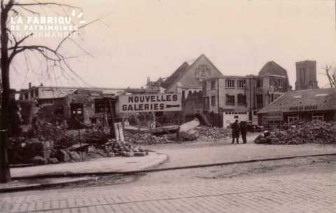 Caen detruit_1944_rue Neuve St Jean_au fond, la Charite