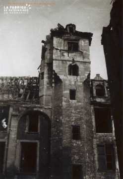 Caen detruit_1944_cour de la Maison des Quatrans_rue de Geole