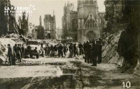 Caen detruit_1944_rue St Pierre