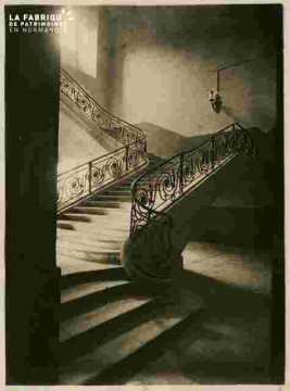 Saint Etienne-Mairie .Escalier