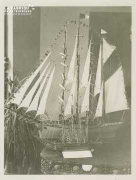 Expo.Maquette de  bateau à voile