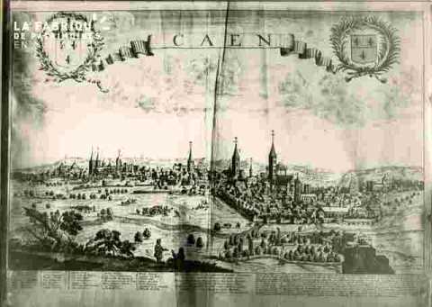 Caen  avec écussons et texte XVIII ème