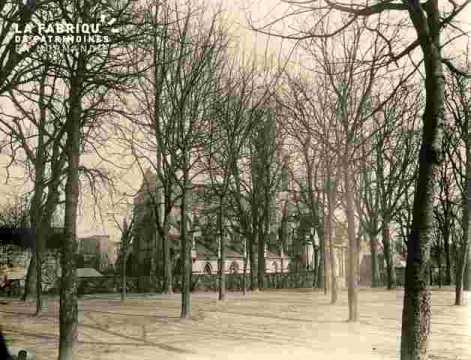 Saint Etienne le Vx .Vu de la place Guilloire