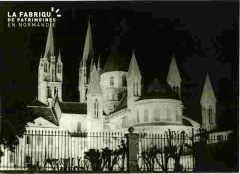 Saint Etienne.Illuminée, vue de la place Guilloire