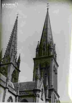 Eglise Notre Dame tours et abside