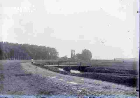 Prairie et-Rivière-Arbres et ville au lin
