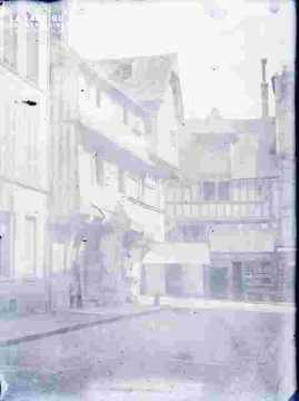 Rue avec maisons anciennes