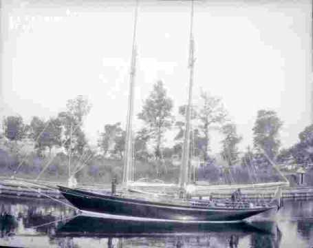 Bord de quai & voilier