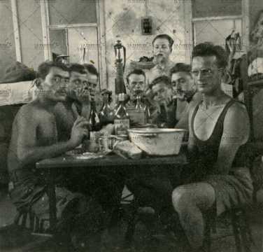 Repas entre soldats français