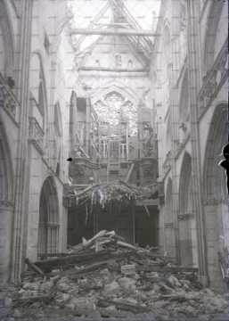 Caen en ruines, église Saint-Pierre