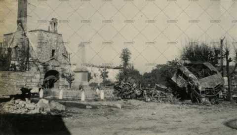 Août 1944, paysage dévasté par les combats