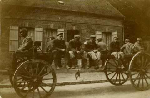 Prisonniers allemands à Saint-Just-des-Marais près de Beauvais