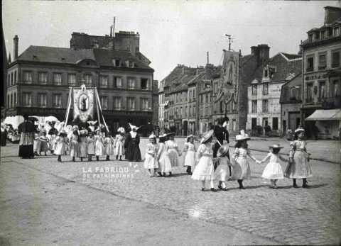 Procession à Caen