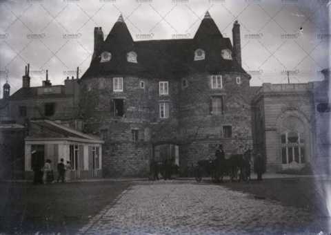 Les vieilles tours à la Belle époque