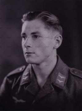 Portrait d'un jeune soldat allemand (Luftwaffe)
