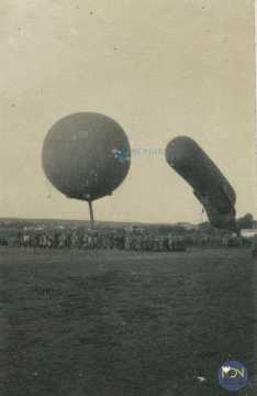 1915, ballons sphérique et cylindrique
